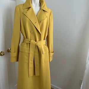 Ann Taylor Yellow Trench, Excellent condition, very trendy. Size 10